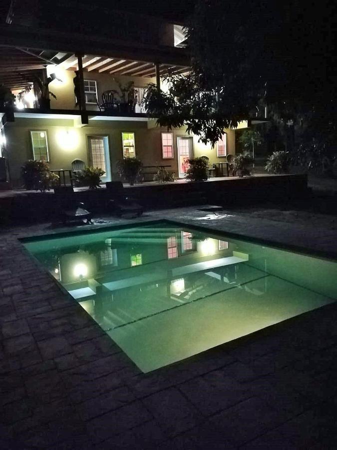 סקרבורו Tropical Apartments Tobago מראה חיצוני תמונה