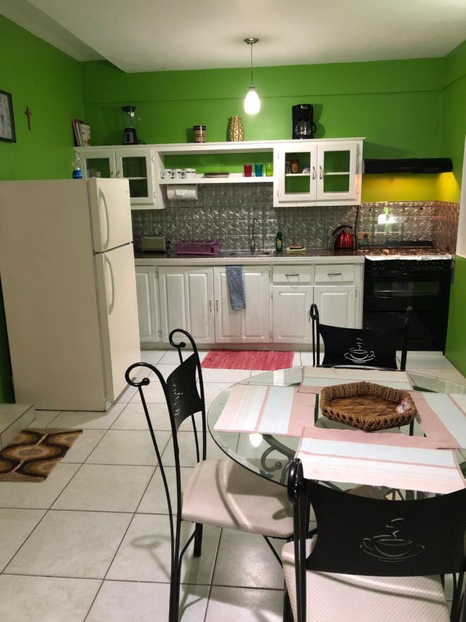 סקרבורו Tropical Apartments Tobago מראה חיצוני תמונה