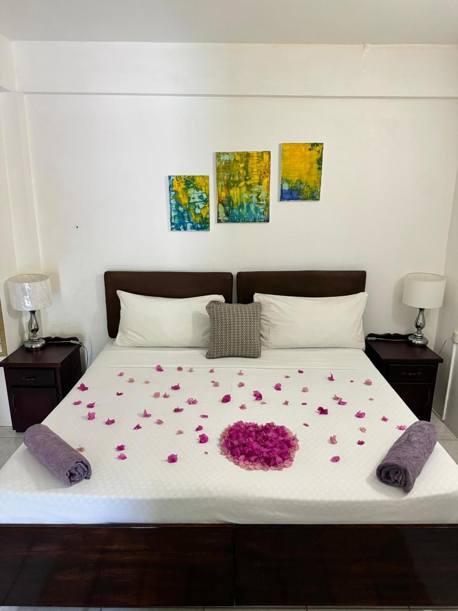 סקרבורו Tropical Apartments Tobago מראה חיצוני תמונה